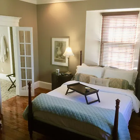 Clyde Hall Bed And Breakfast-3