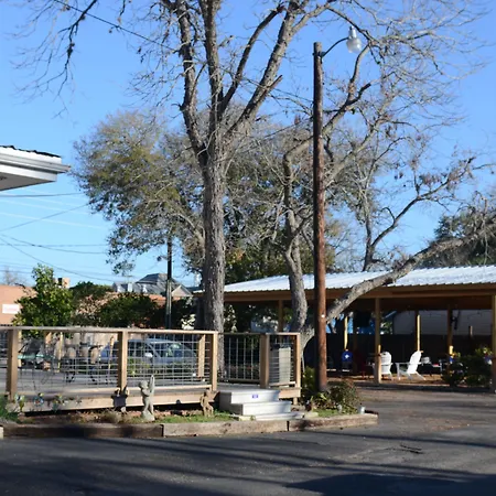 The Oak Motel-3