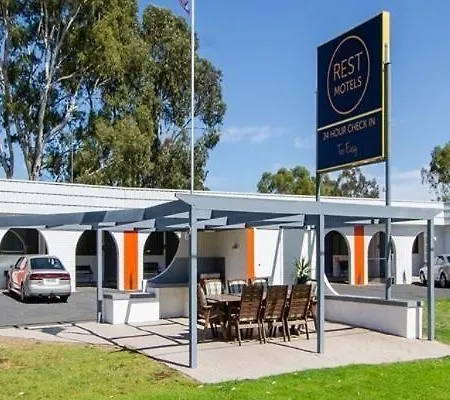 Rest Motels-3