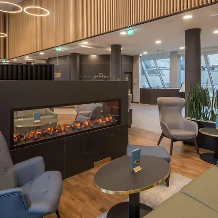 Hilton Garden Inn Frankfurt City Centre-2