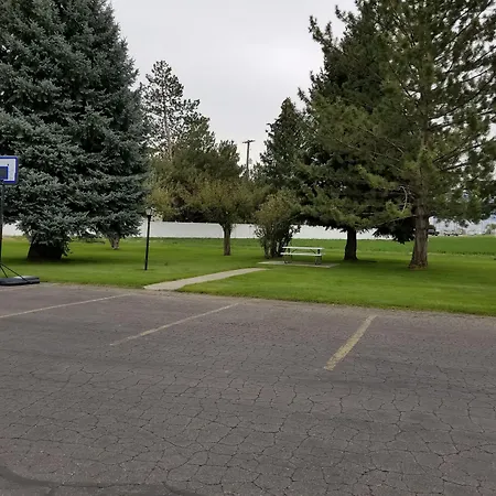 Plaza Motel-3