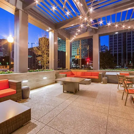 Hampton Inn & Suites Fort Worth Downtown-2