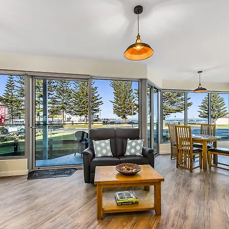 Bonnies Of Beachport-2