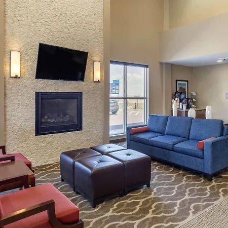 Comfort Inn & Suites Edgewood-3