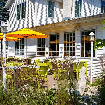 Julie'S Park Cafe & Motel-2
