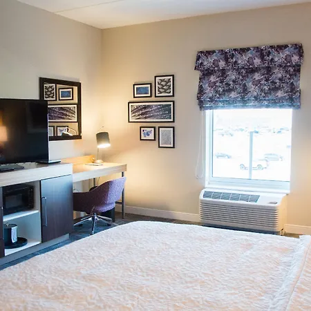 Hampton Inn & Suites Warrington Horsham-2