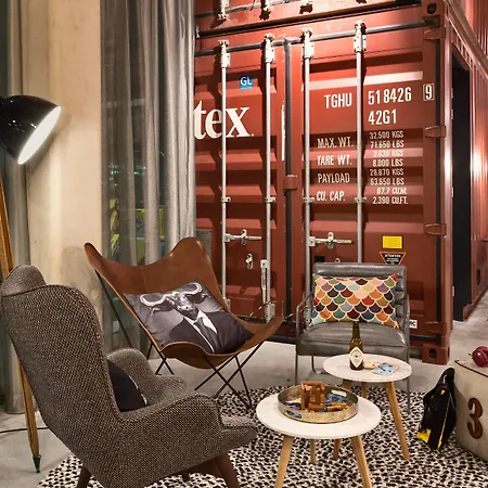 Moxy Amsterdam Houthavens-3