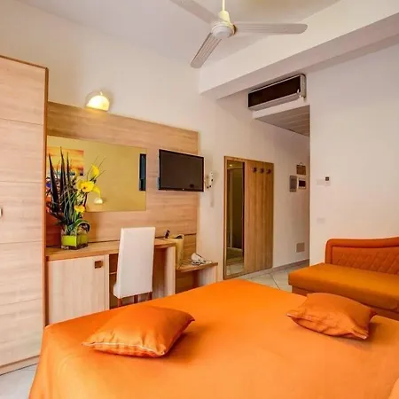 Hotel Majorca-3