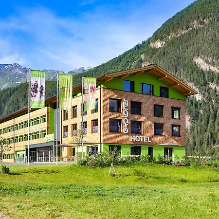 Explorer Hotel Oetztal-3