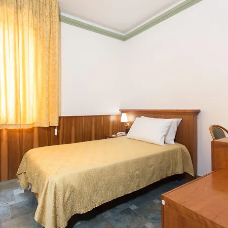 Hotel Zeus-2
