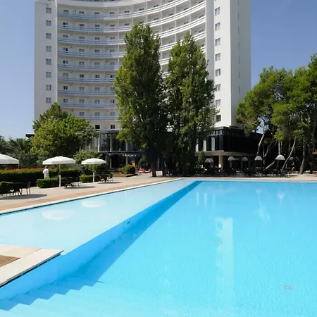 Hotel President-2