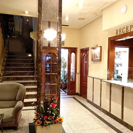 Hotel La Maruxiña-3