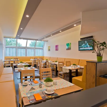 City Hotel-3