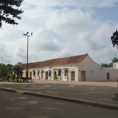 La Casa Amarilla-2