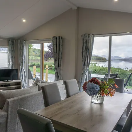 Linnhe Lochside Holidays-2