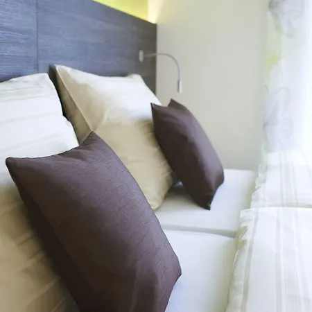 Eee Hotel Traun-2