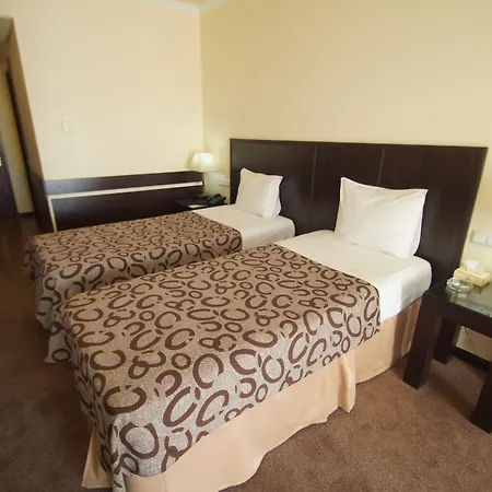 Regineh Hotel-2