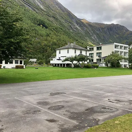 Hjelle Hotel-2
