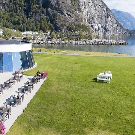Valldal Fjordhotell - By Classic Norway Hotels-3