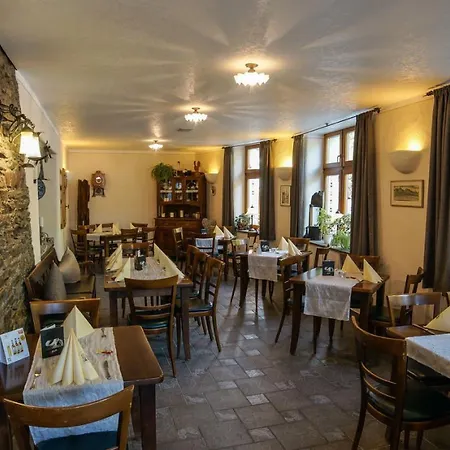 Moselland Hotel Im Enderttal Zum Onkel Willi-3