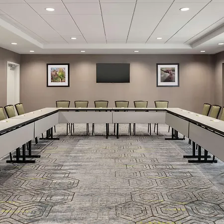 Hampton Inn Brooklyn Park-3