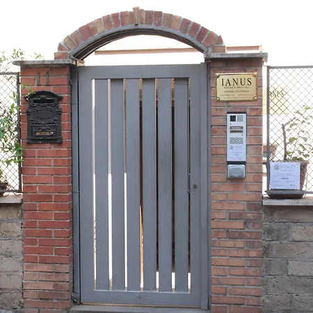 Ianus Guest House-3