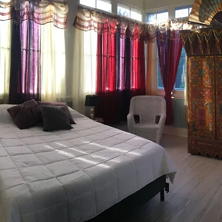 1912 Bed And Breakfast-2