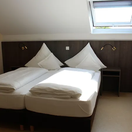 Hotel Gasthof Roessle-3