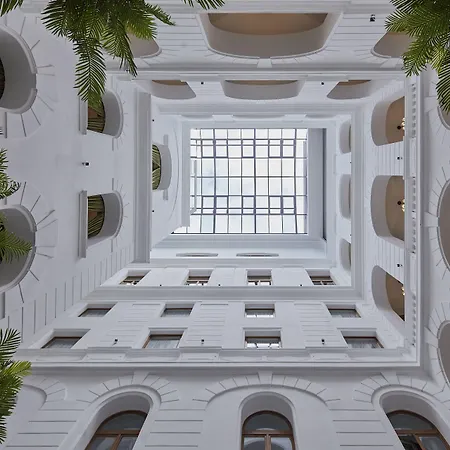 Mystery Hotel Budapest, Preferred Hotels & Resorts-3