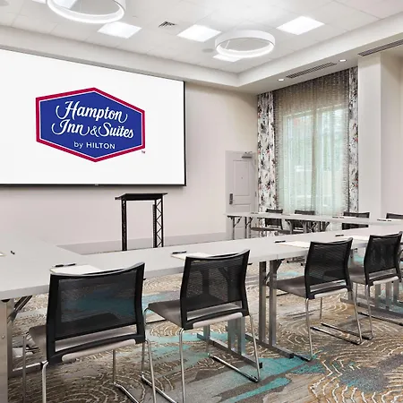 Hampton Inn & Suites Atlanta Buckhead Place-2