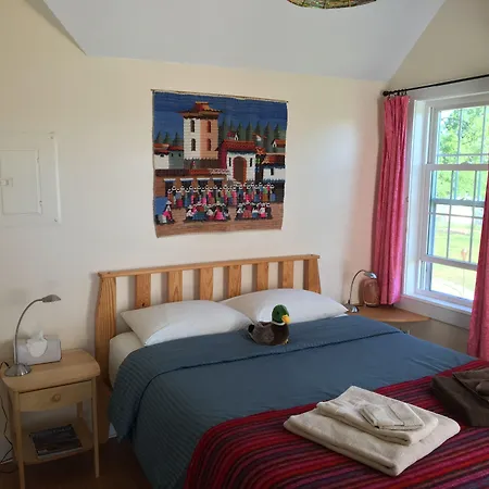 Enfield Manor Bed&Breakfast And Vacation Rental-3