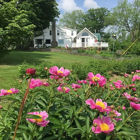 Enfield Manor Bed&Breakfast And Vacation Rental-2