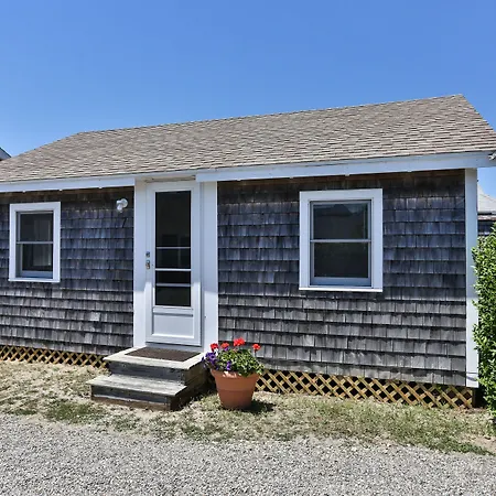 Truro Beach Cottages-2