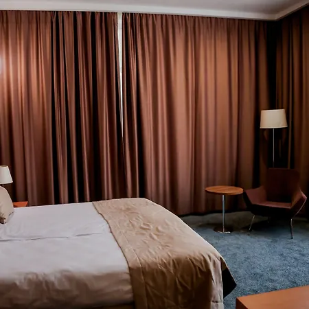 Gm City Hotel Baku - Free Swimming Pool-3