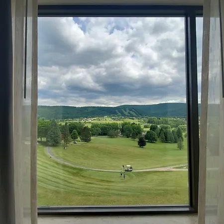 Wyndham Garden State College-3