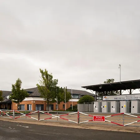 Holiday Inn Express Edinburgh Airport By Ihg-2