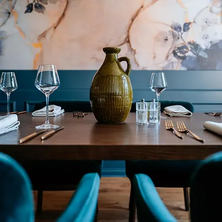 Hostellerie Saint-Louis & Restaurant Pauze - Teritoria-2