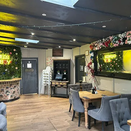 The Farmers Boy Inn Guest House-3