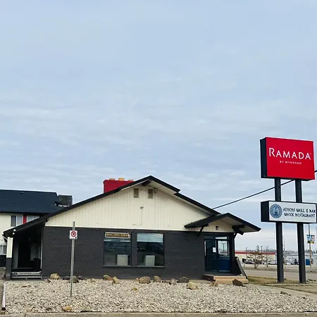 Ramada By Wyndham Dawson Creek-2