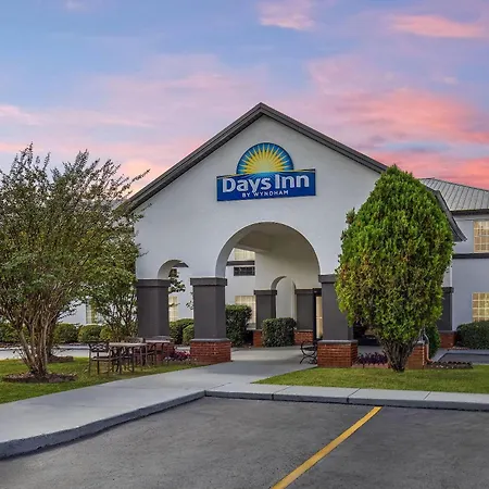 Days Inn By Wyndham Lincoln-2