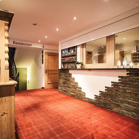 Arlen Lodge Hotel-Garni-2