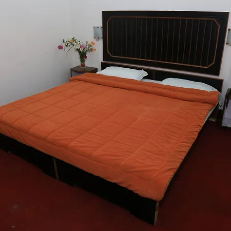 Prince Hotel Mallroad-2