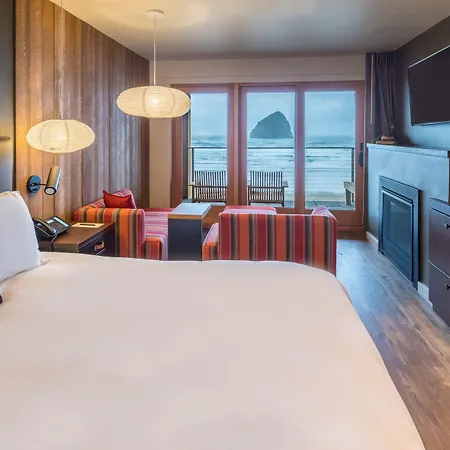 Headlands Coastal Lodge & Spa-2