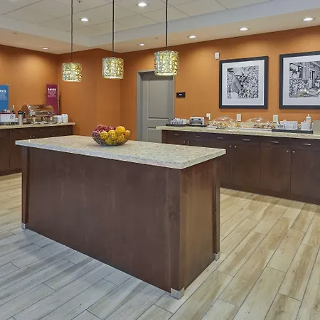 Hampton Inn & Suites Roseburg-2