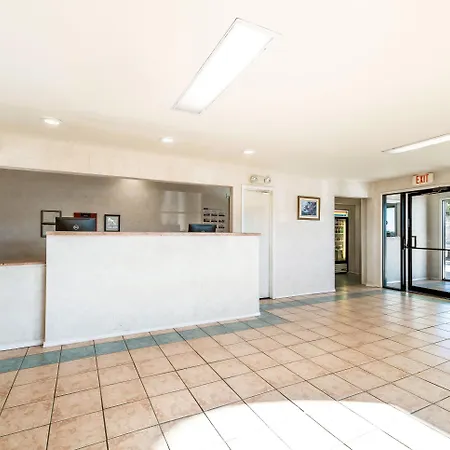 Travelodge By Wyndham Decatur Tx I-287-2