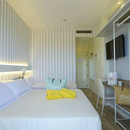 Hotel Aristeo Rimini Fronte Mare-3