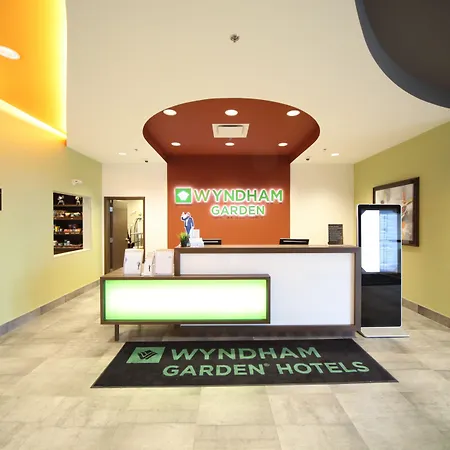 Wyndham Garden Edmonton Airport-3