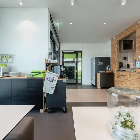 A2 Hotels Denkendorf - Airport & Messe-3