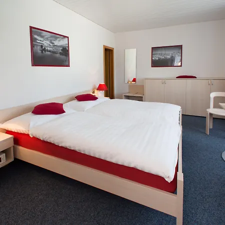 Hotel Du Port - Free Parking - Breakfast Included-2