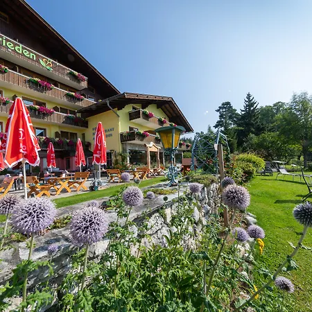 Almfrieden Hotel & Romantikchalet-2